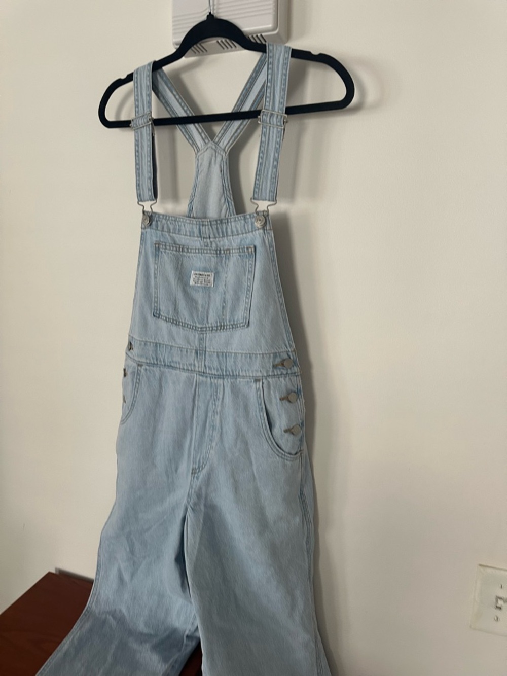 Light Wash Denim Overalls - Classic Bib Style Levi - Picture 4 of 10